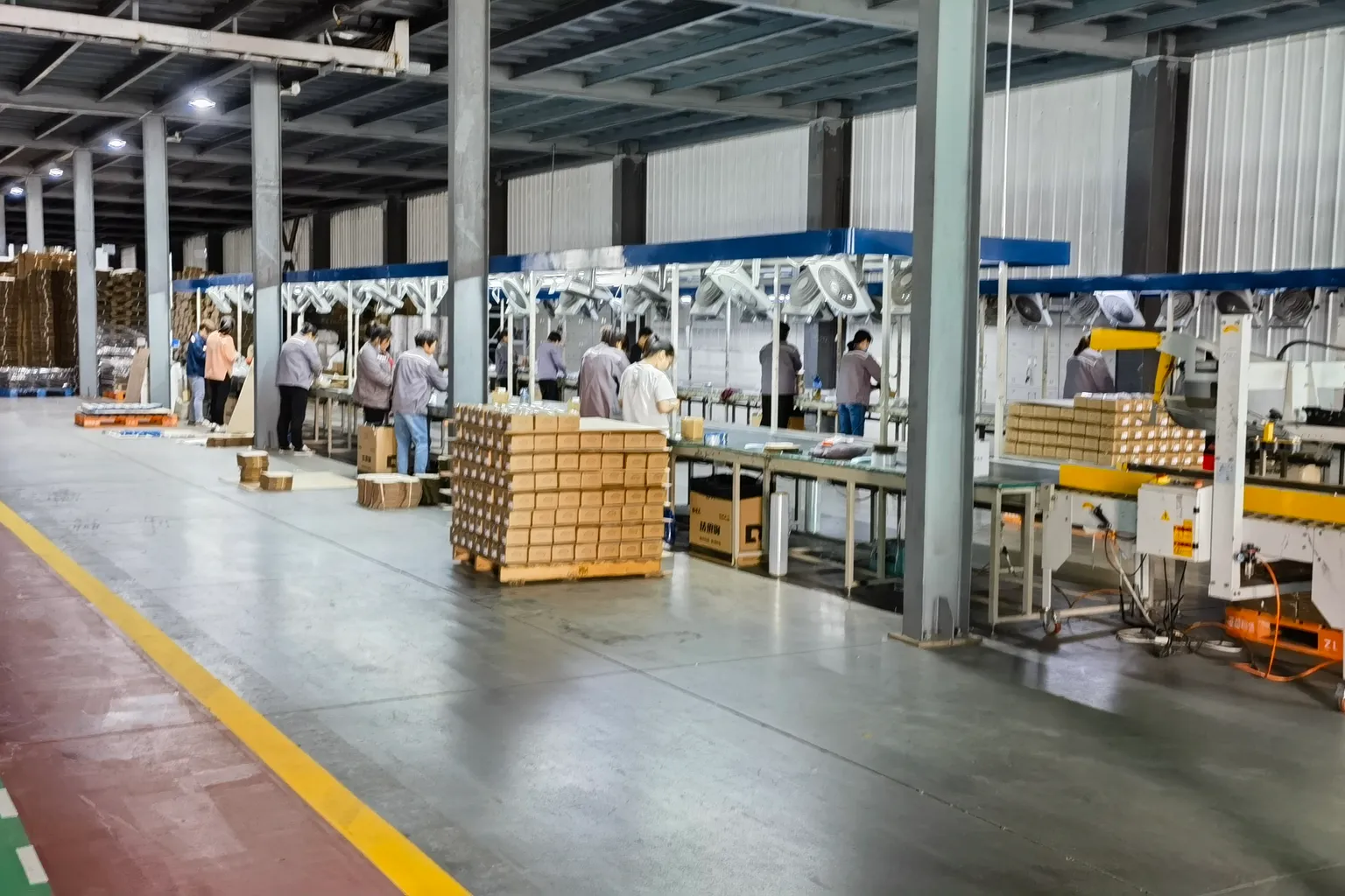 Final inspection and packing line at the NEOO workshop